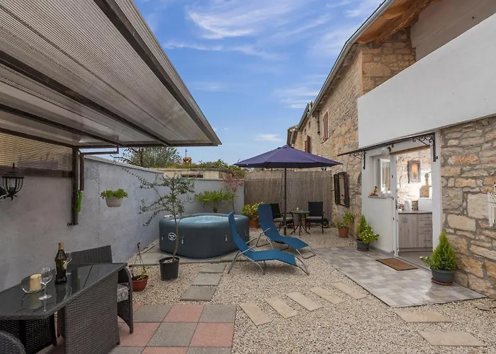 아파트 Dida Sime With Whirlpool 칸파나르